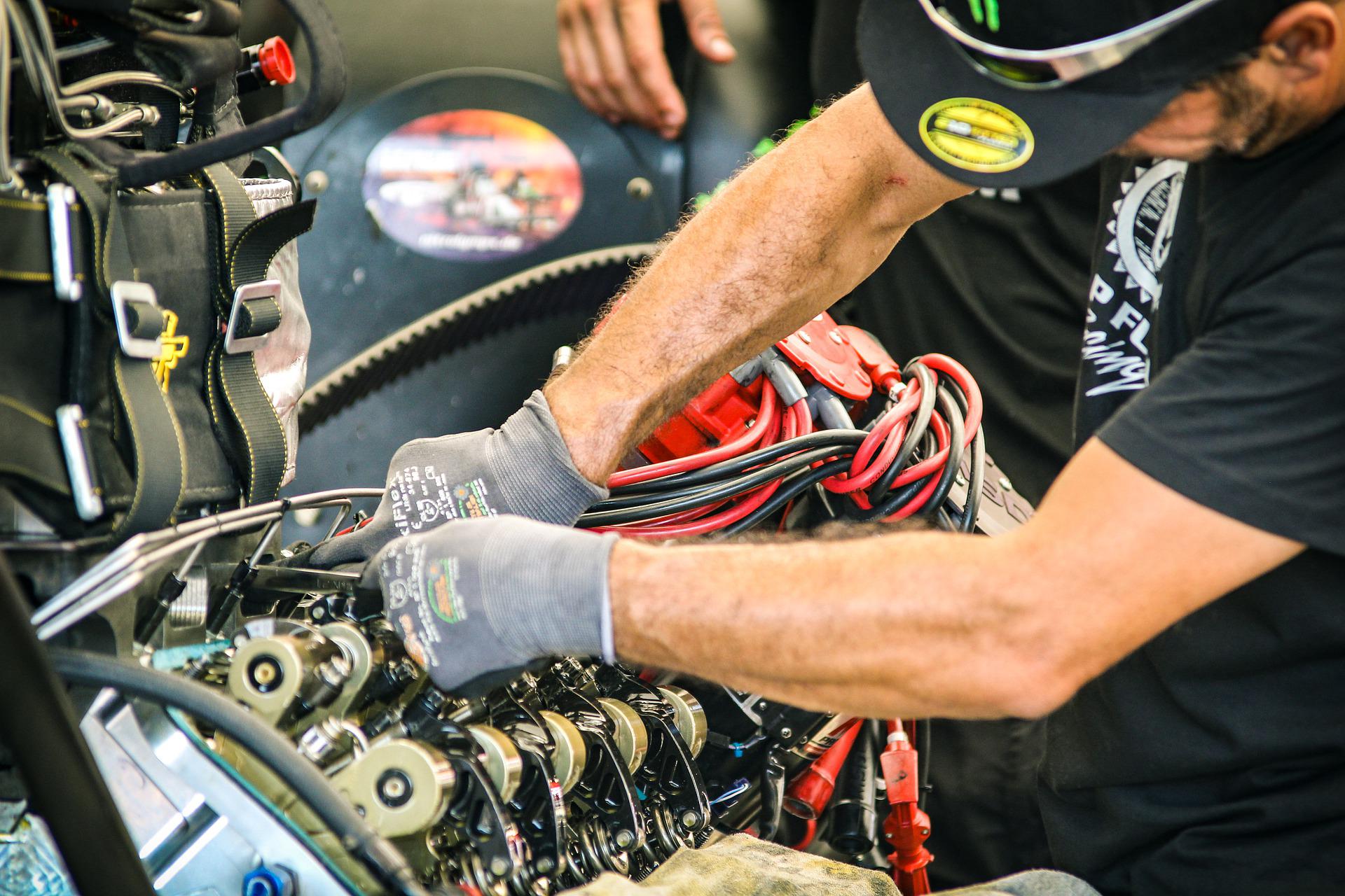9. Expert Auto Technicians And Emissions Inspectors